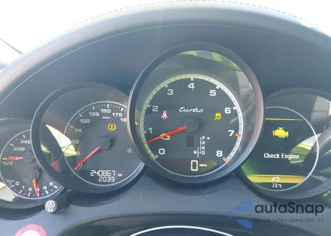 2011 Porsche Cayenne Turbo z USA, uszkodzony, nr VIN WP1AC2A2XBLA81323